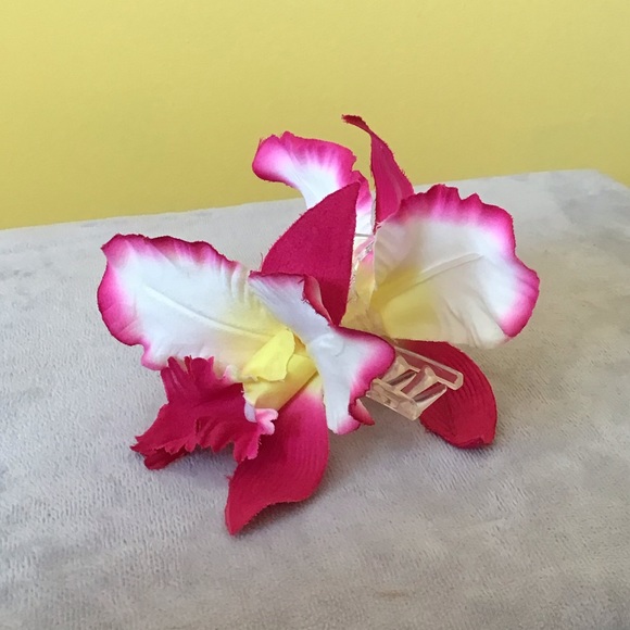 Orchid silk flower hair piece - Picture 5 of 5
